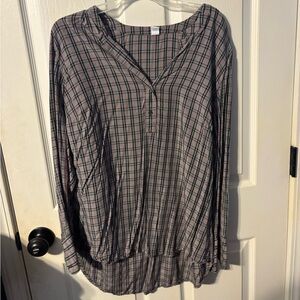 Old Navy Button Down Shirt in Gray and Pink